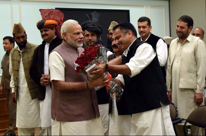 sarpanch-with-modi