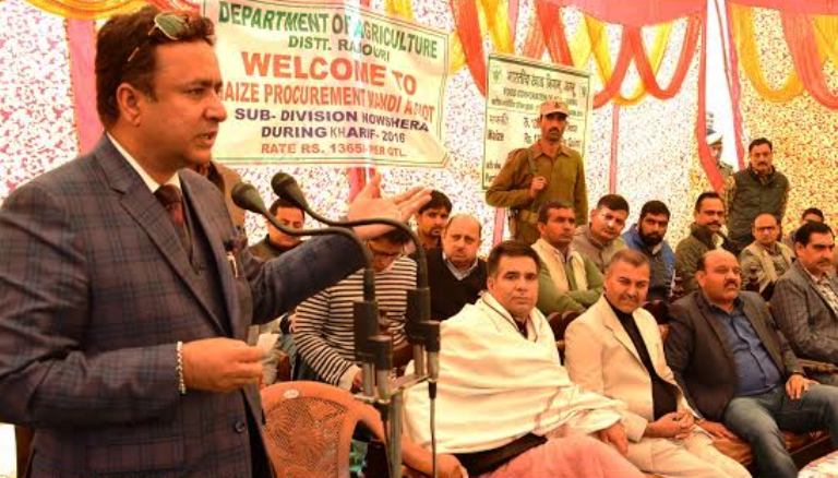 Choudhary Zulfikar inaugurating maize mundi in Rajouri