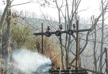 Lineman dies on a pole in a worst incident of the day