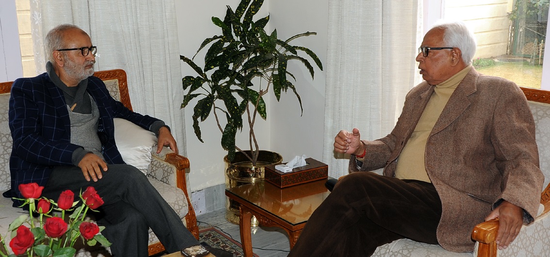 governor-meeting-syed-naeem-akhtar-minister-for-education-12
