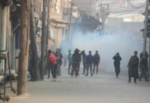 Clashes after forces cordon Tarigam village in Kulgam