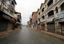 Kashmir shuts against Chadoora killings; restrictions in parts of old city