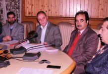 Div Com reviews progress on development of parks, commercial floriculture