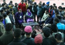 Parra convenes review meeting of Sports Council in Srinagar