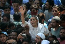 5 grenade peddlers in Hajin, two militants in Sopore arrested, two killed: Police