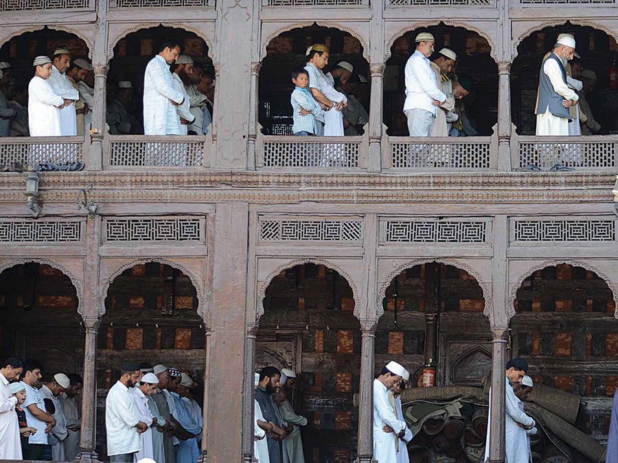 KAHN-KHA-SRINAGAR–PHOTOS-BY-BILAL-BAHADUR-(3)