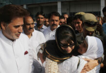 Mehbooba sees off first batch of Hajj pilgrims