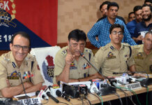 Miscreants who lynched Dy SP Pandith outside Jamia were there to welcome Mirwaiz, says IGP