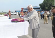 Governor lays wreath on the coffins of slain Yatris