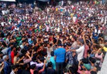 Beerwah killing: Thousands bid adieu to slain Tanveer, clashes erupt