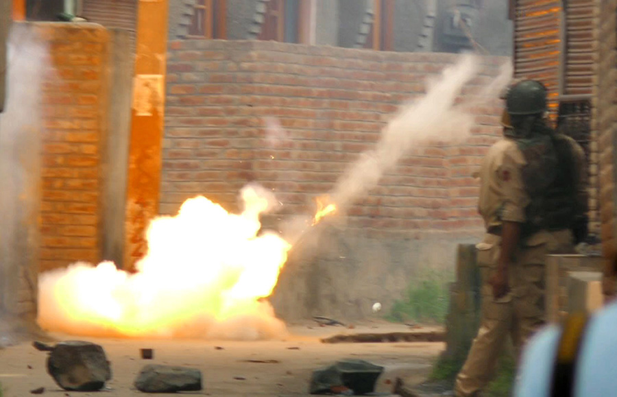 sound-shell,-teargas