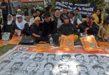JKLF chief participates in a protest sit-in against forced disappearances, says ‘international community has failed people of Kashmir’