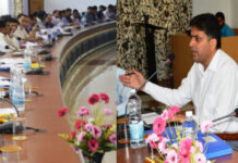 Div Com reviews progress on Kulgam, Islamabad DDB decisions