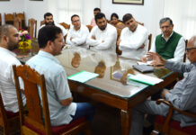 Cross LoC Traders Union meets Governor