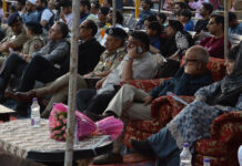 Mehbooba, Akhtar join Dussehra festivities at Polo Ground