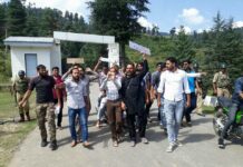People hold protests over shortage of doctors in Bhaderwah, attempt to lock SD hospital