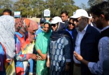 Chief Minister visits T-20 cricket tourney for women