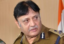 Pakistan using social media to lure Kashmiri youth to militancy: Kashmir police chief