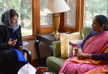 At Pahalgam, CM Mehbooba meets DM Nirmala
