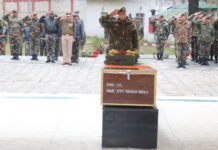 Jammu & Kahsmir: Army pays tributes to solider killed in Hajin ecounter