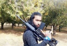 Picture of Kashmiri militant with American M4 carbine goes viral