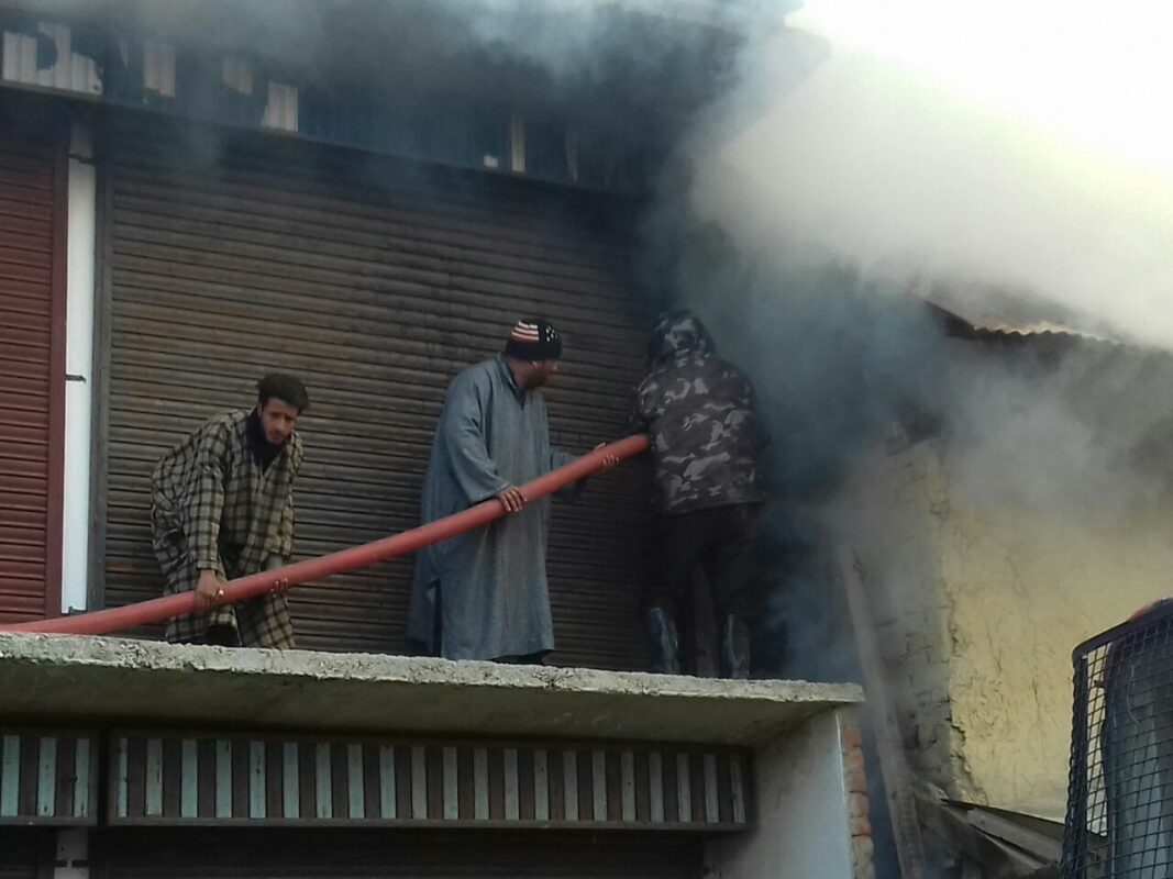 Fire damages two residential houses in Baramulla, one Injured | Kashmir ...