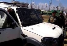 Militants attack cavalcade of SSP Shopian
