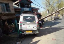 Two persons injured in Pattan road accident