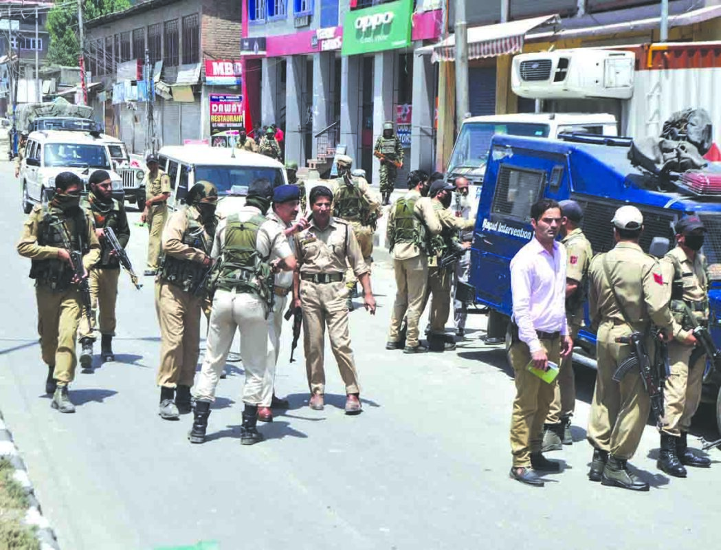2 Cover Story J&K Police on Job (2)