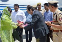 Move offices close at Jammu, Chief Minister arrives at Srinagar