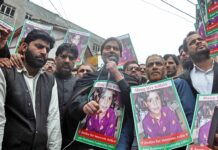 Police detains Yasin Malik, Mirwaiz placed under house arrest