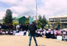 #Kathua: KU protests for second consecutive day