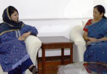Mehbooba meets Defence Minister
