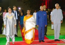 Governor hosts Banquet for President