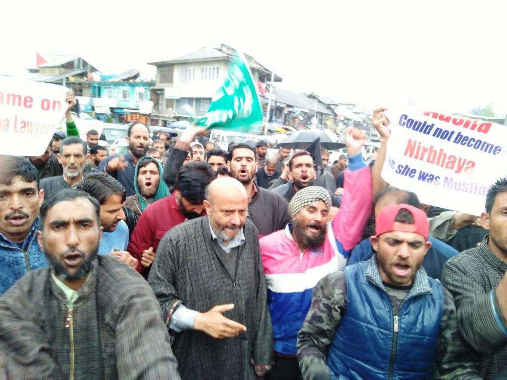 Er Rasheed protests against Kuthua Lawyers, Kulgam killings | Kashmir Life