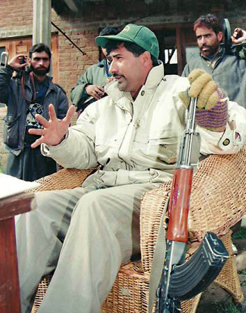000 Pro-government militant Azad Nabi