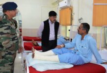 Governor’s Advisor Vijay Kumar Visits Army Hospital