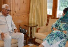 Mehbooba Mufti meets Governor
