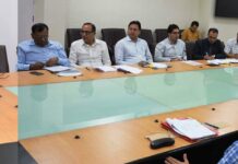 Mehbooba reviews developmental projects of Baramulla, Sopore