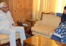 Mehbooba meets Governor