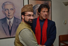 Imran Khan Assumes Office, Mirwaiz Hopes A Resolution