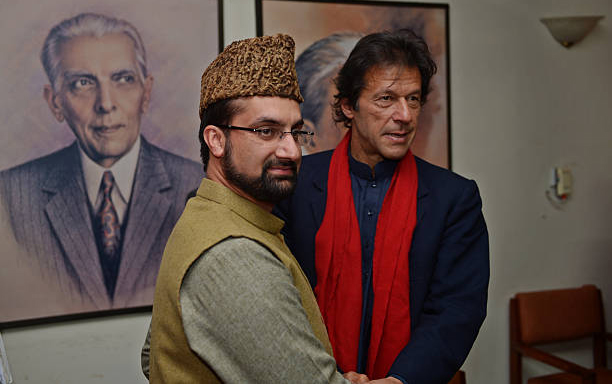 Mirwaiz with Imran Khan