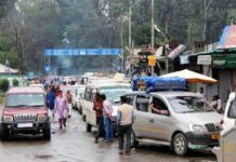 Traffic restored on Kashmir highway as people end protest