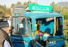 Auto Rickshaw driver crushed to death by speedy truck in Kupwara