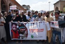 JRL protests against Pulwama youth’s killing