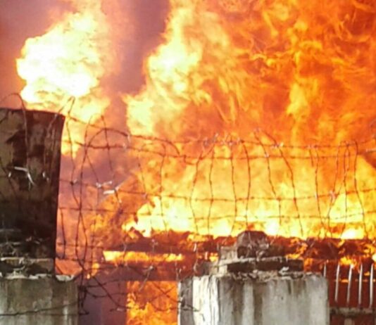 Fire Guts Textile Factory in Srinagar; One Person Rescued, Losses in Lakhs