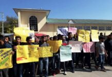Kulgam killings: Protests rock SKUAST Wadura