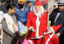 Video: Global Orders Pour In for Kashmir’s Papier Machie Christmas Decor