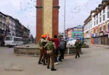 Haryana man detained for trying to hoist flag in Lalchowk