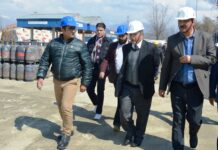 Advisor Ganai asks FCI, Oil Cos to ensure adequate supply to valley